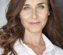 Mona Martínez